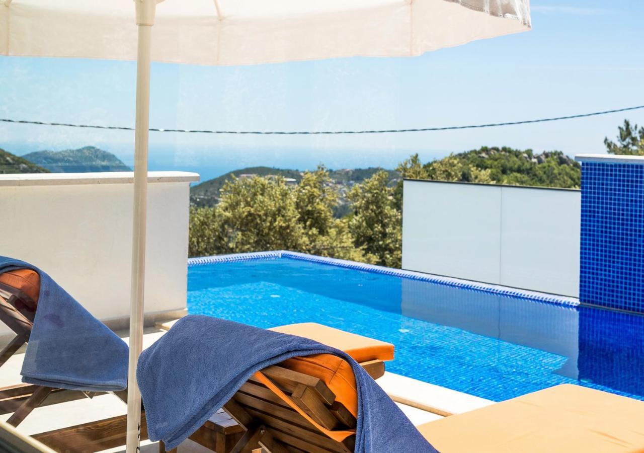 Villa 1 Sleeps 2 Honeymoon Isolated Infinity-Villa Orkide Uzumlu  Exterior foto